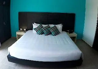 Hotel V10 신데 델 카르멘